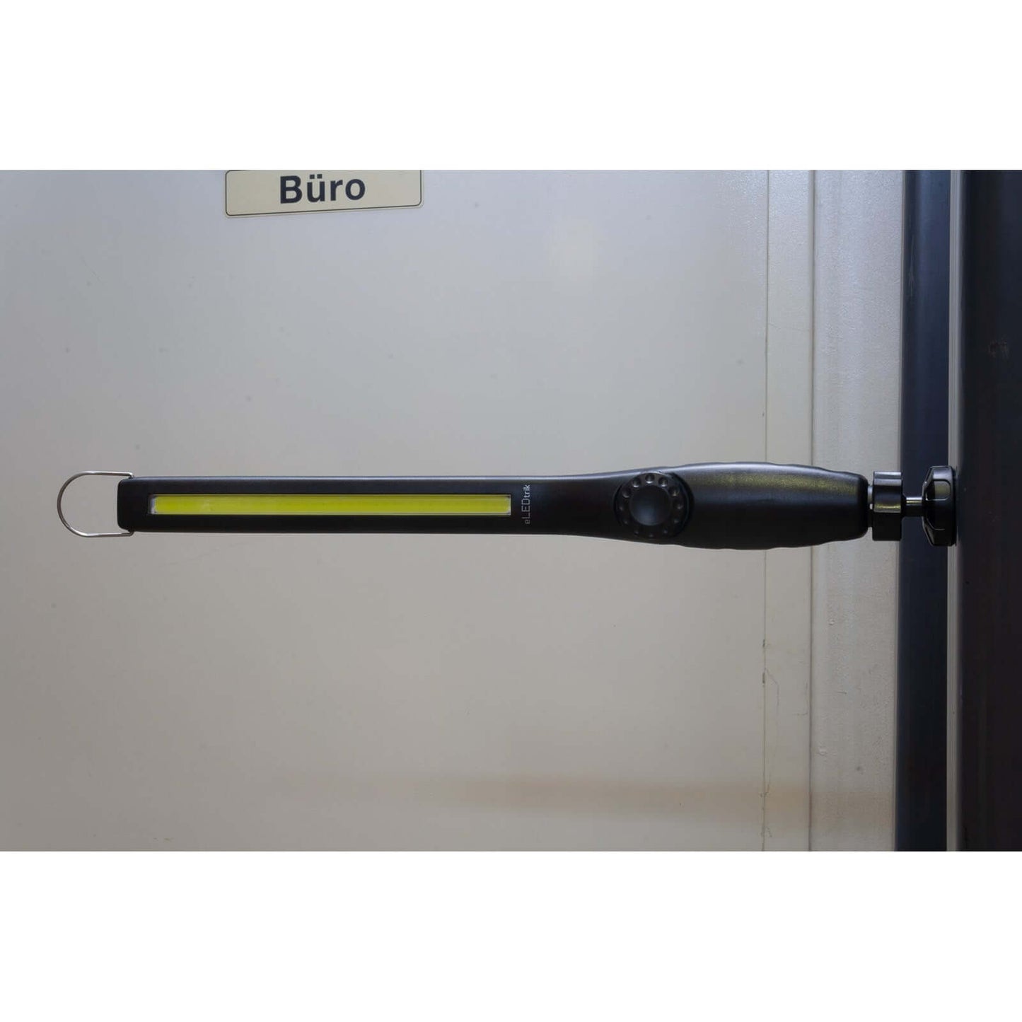 LED Akku Arbeitsleuchte mit Magnetfuß Leistung 5W